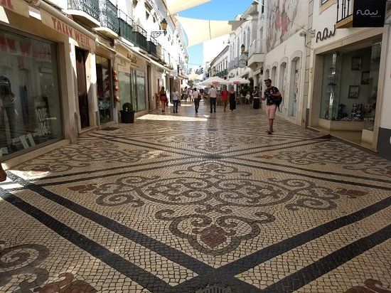 Rua Dom Francisco Gomes